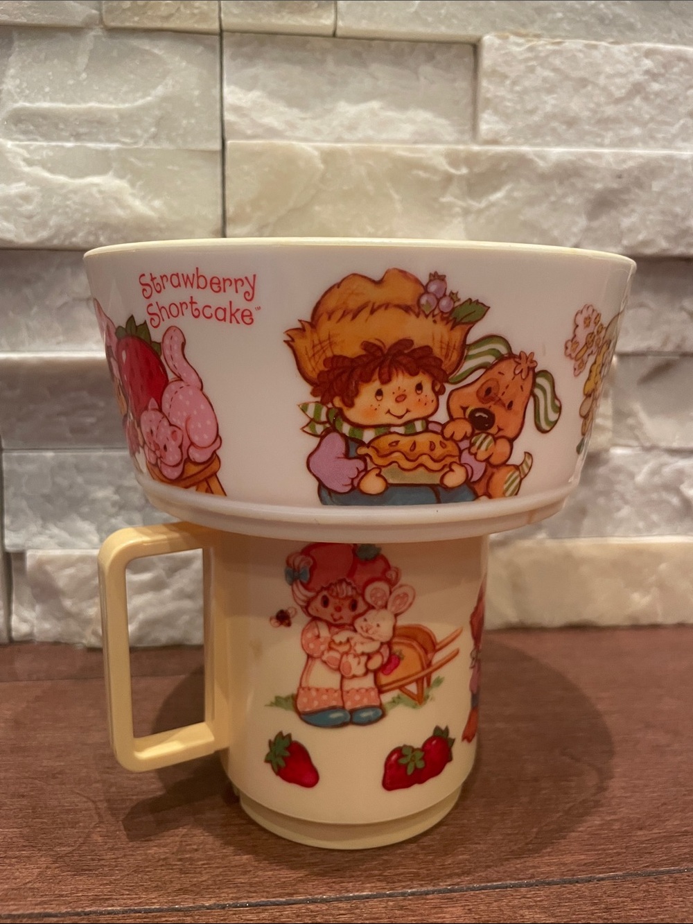American Greetings Strawberry Shortcake Kids Bowl and Mug - Cream, Pink, Red - Picture 9 of 12